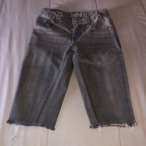 Gray skinny jean shorts